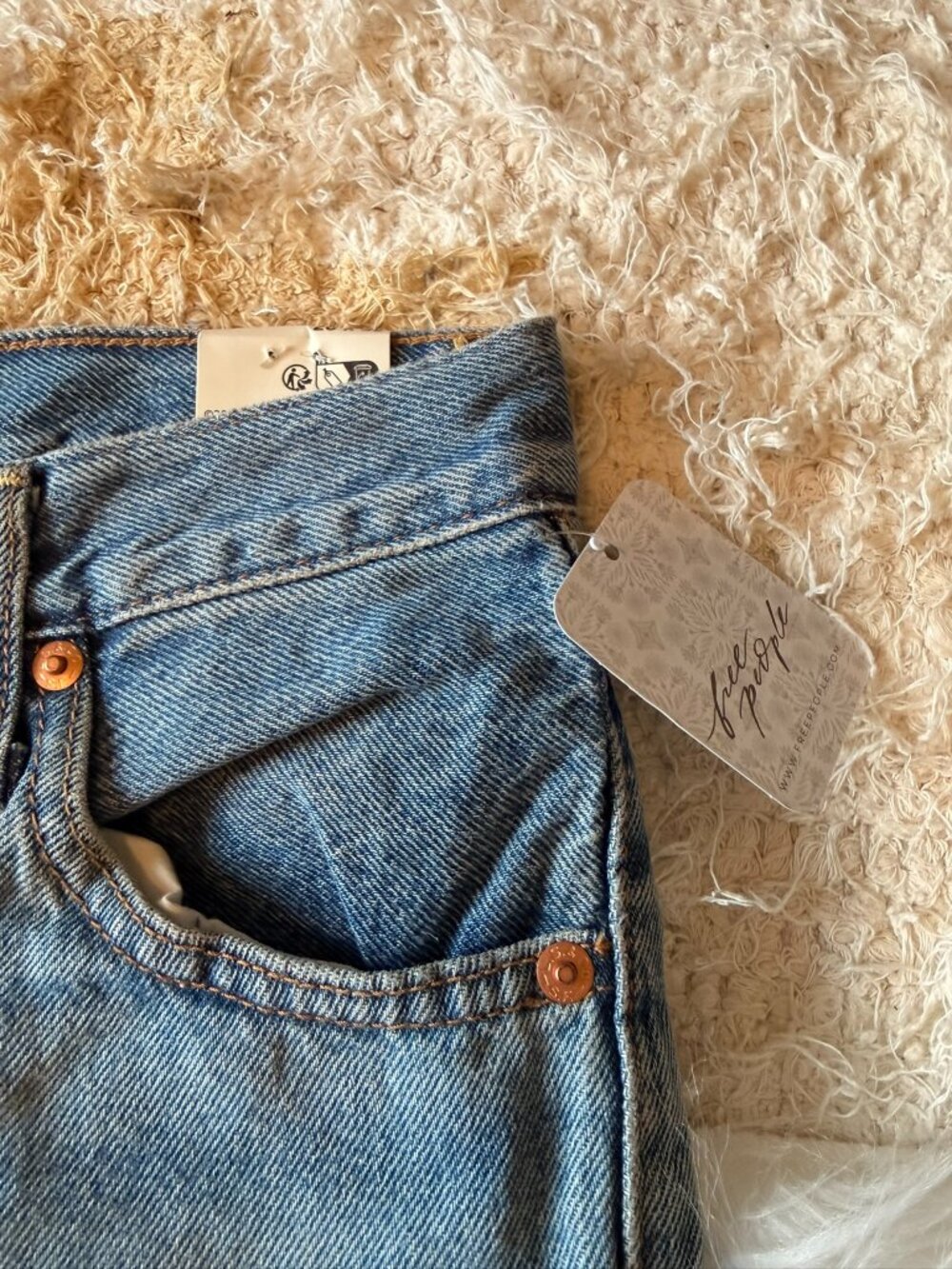 Free People Levi's Ribcage Wide-Leg Jeans 26 - Picture 6 of 13